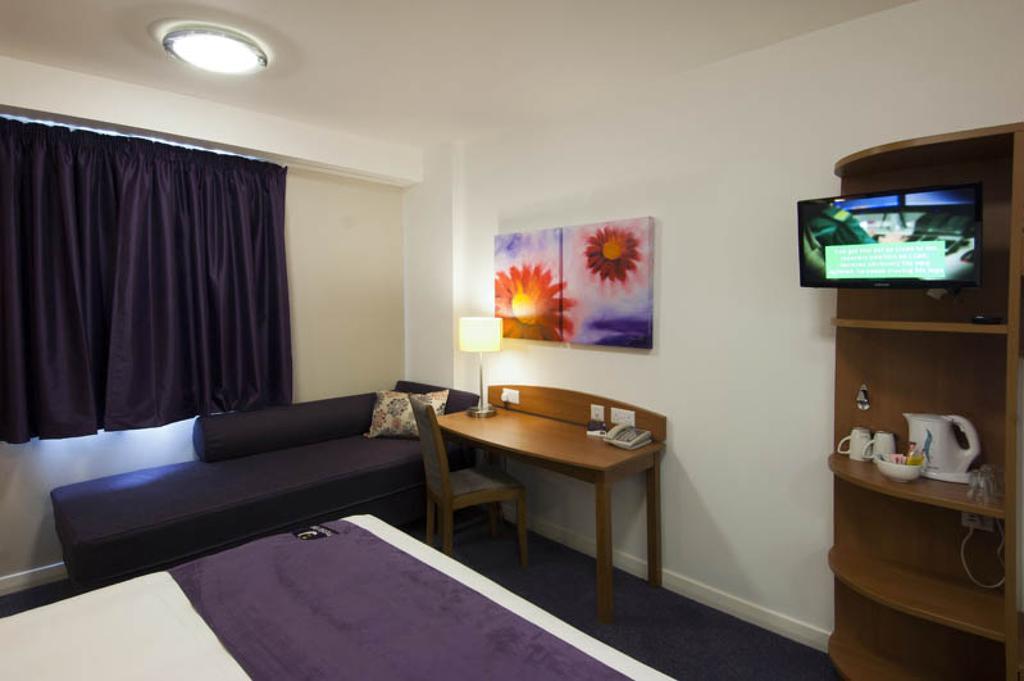 Premier Inn Tonbridge Room photo
